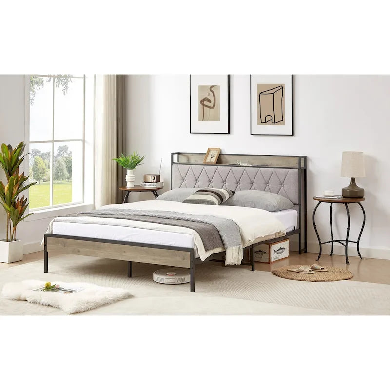 Letto matrimoniale grigio con stazione di ricarica