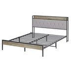 Letto matrimoniale grigio con stazione di ricarica