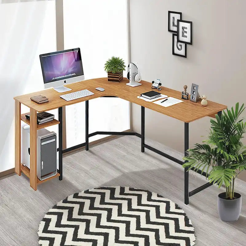 Scrivania moderna per PC da gaming a L con struttura in legno e nera per studio in ufficio domestico
