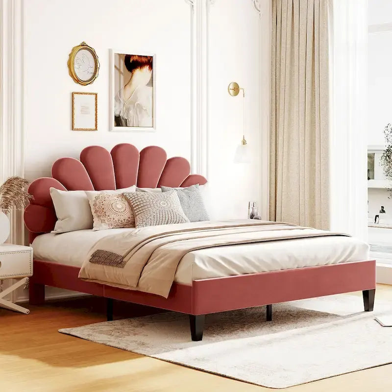 Letto imbottito con testiera floreale