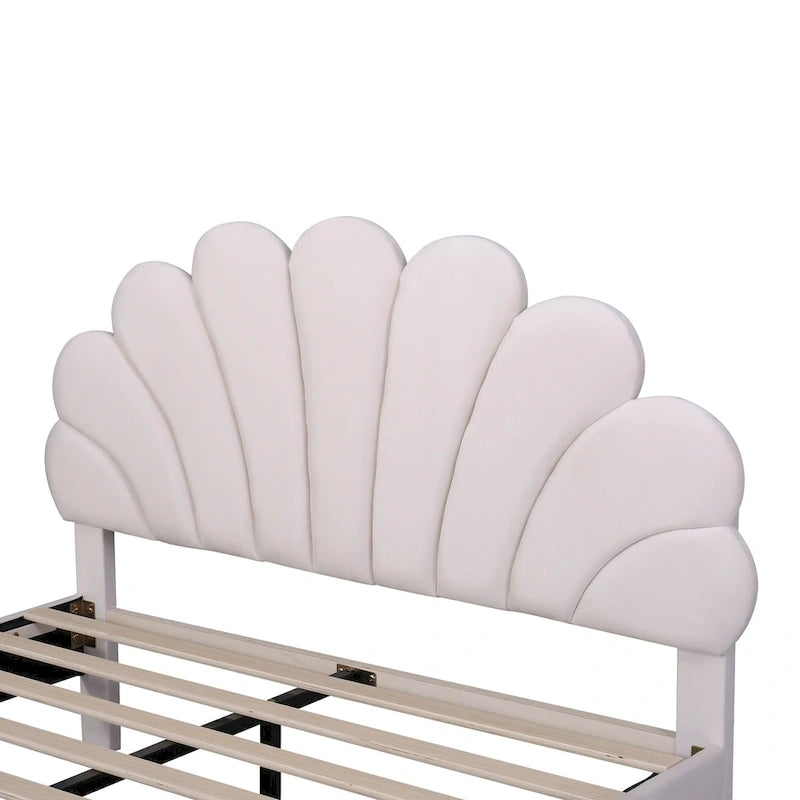 Letto imbottito con testiera floreale