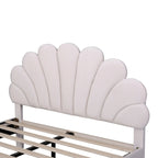 Letto imbottito con testiera floreale