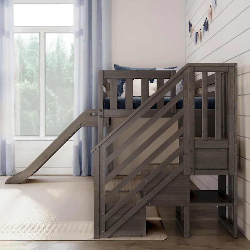 Classico letto a soppalco basso per due persone con scale, scivolo facile e tenda