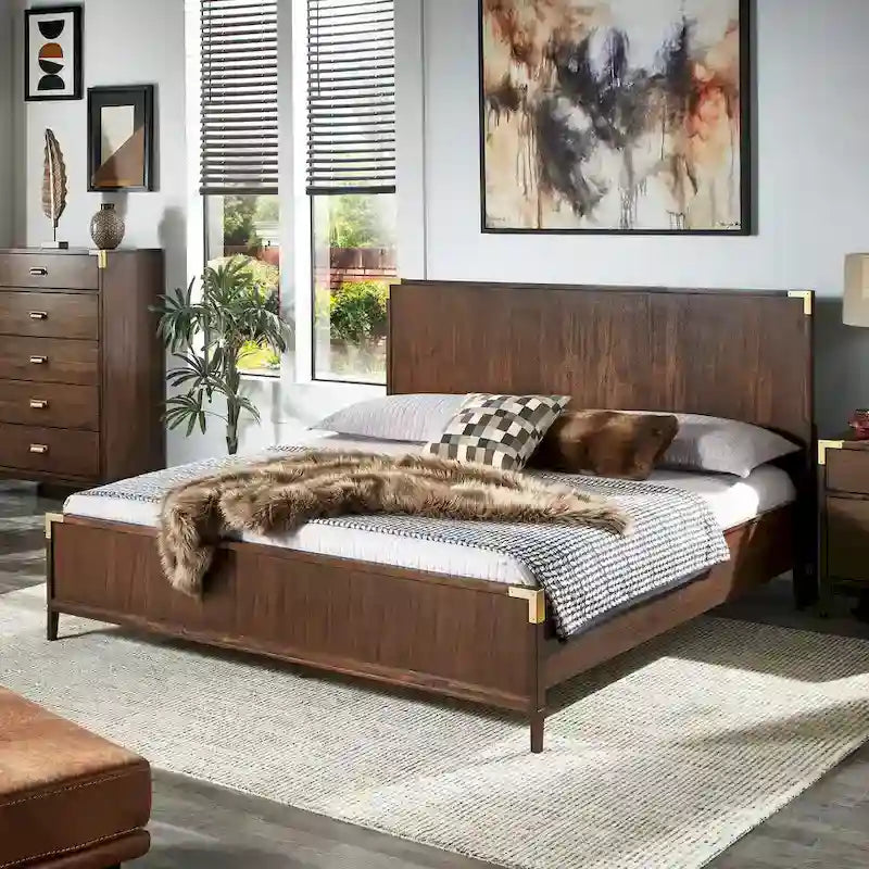 Letto a piattaforma "Military Campaign" a basso profilo con staffe decorative dorate