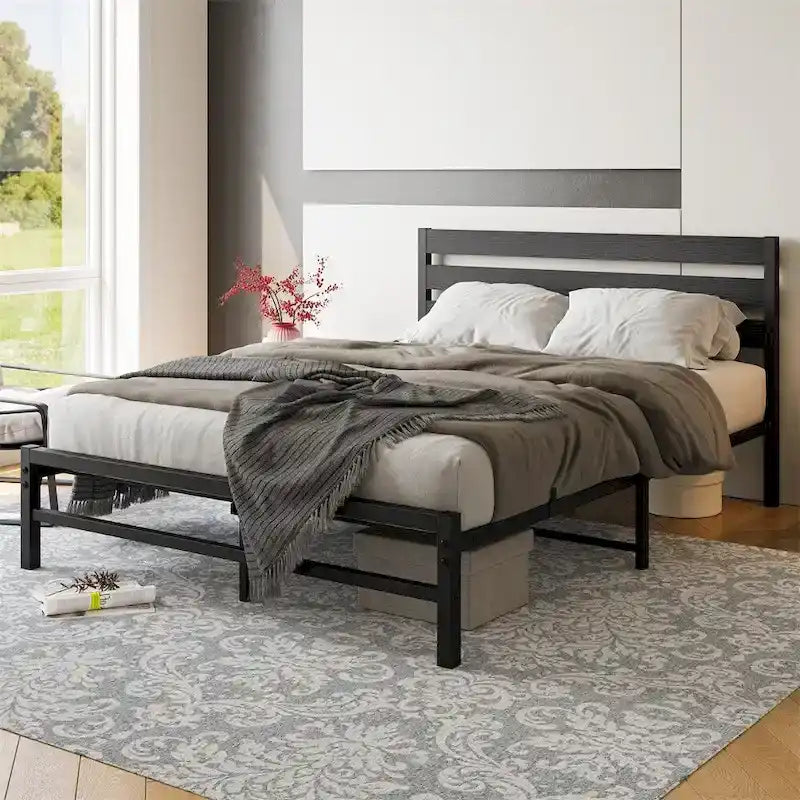 Base letto matrimoniale con testiera in legno e contenitore sotto il letto