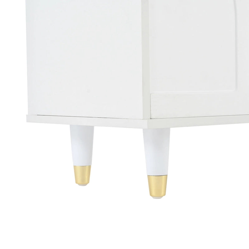 Elegante consolle multimediale con maniglie dorate e ante in vetro a coste ad arco