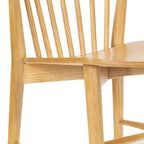 Sedia da pranzo Mid-Century con schienale a fusi e struttura in legno massello - Rovere, Noce o Nero