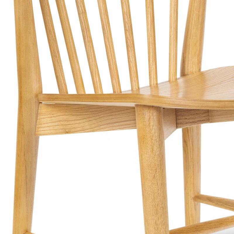 Sedia da pranzo Mid-Century con schienale a fusi e struttura in legno massello - Rovere, Noce o Nero