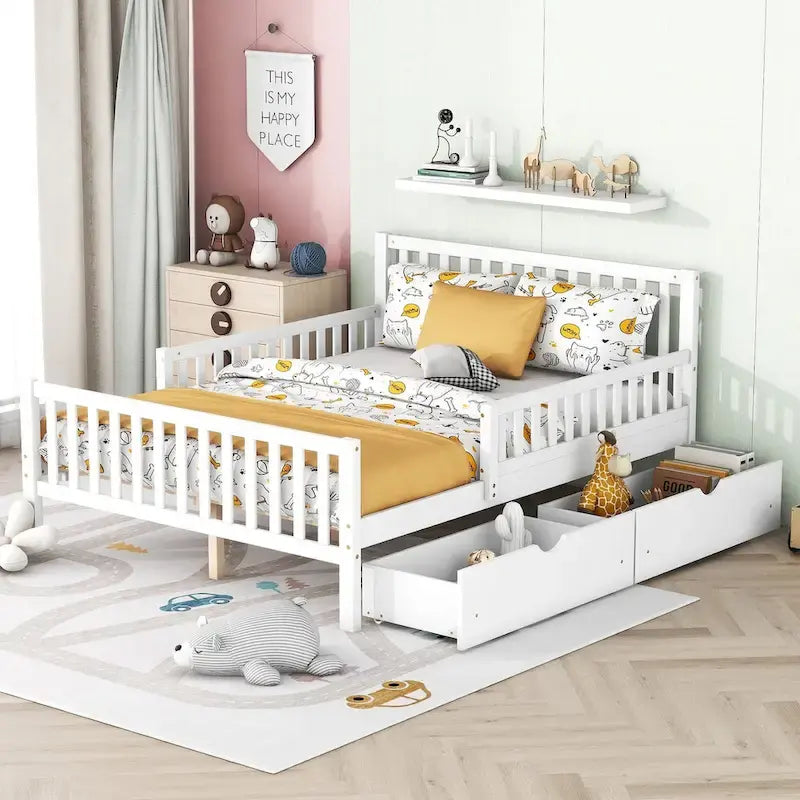 Letto matrimoniale in legno con piattaforma, sponde di sicurezza su entrambi i lati e due cassetti portaoggetti